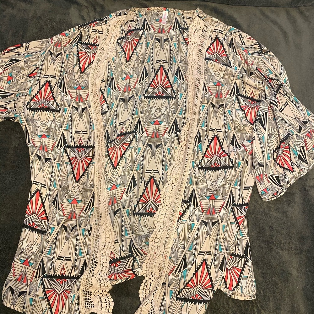 Target brand kimono with lace trim